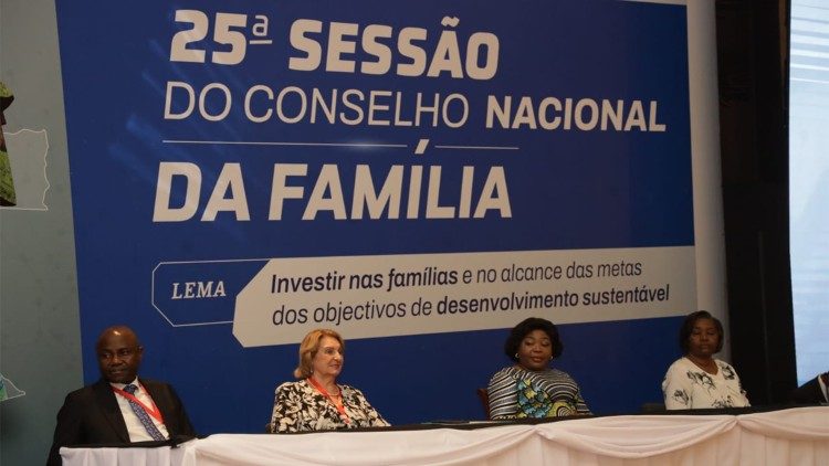 25a Sessão do Conselho Nacional da Família, em Angola