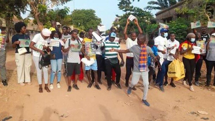 
                    Guiné-Bissau. Manifestação resulta na detenção e tortura de ativistas e jornalistas
                