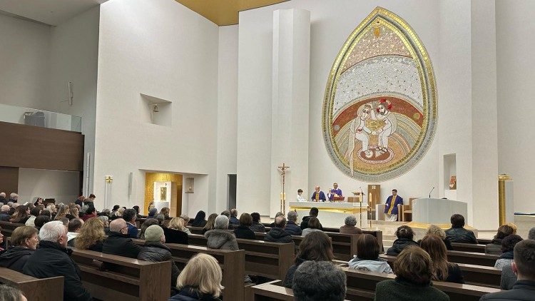 Trodnevna priprava za spomendan smrti oca Ante Antića u crkvi Majke Božje Lurdske u Zagrebu (Foto: Stjepan Kelčić)