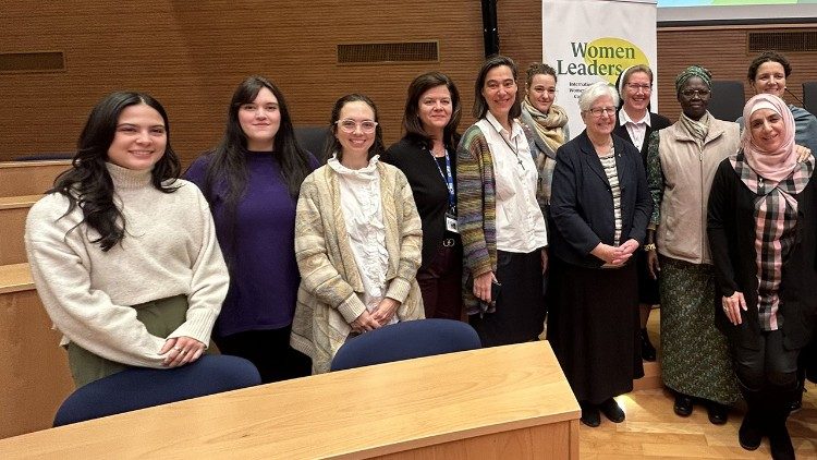 Participants in the "Women Leaders: Towards a brighter future" conference