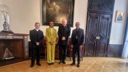  Bispo de Mindelo - Dom Ildo Fortes em visita a Praga 