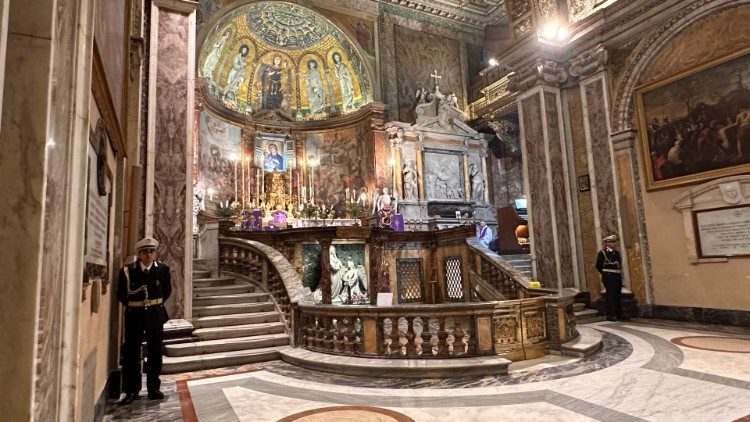 Szentmise a Római Szent Franciska-bazilikában