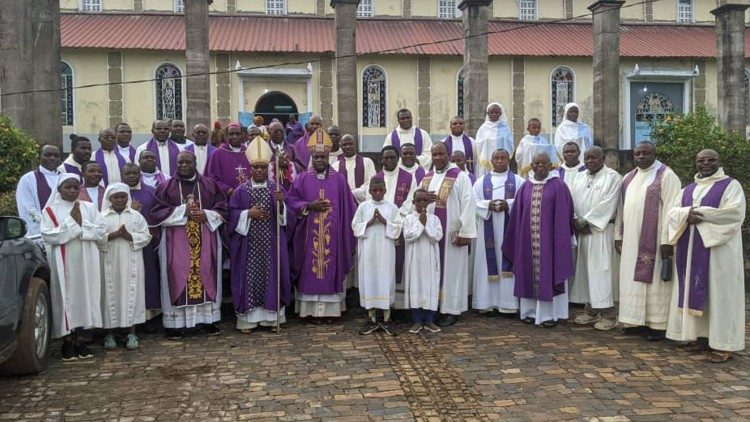 Première session ordinaire annuelle de la Conférence des évêques de la Province ecclésiastiques de Douala, au Cameroun, tenue à du 3 au 6 mars 2024.