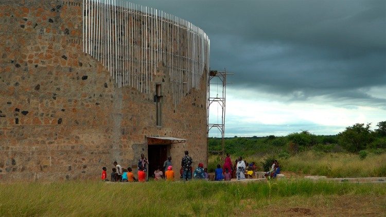 Iglesia católica en Sukamahela.