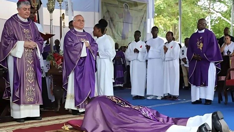 Dom João de Ceita Nazaré, Bispo de São Tomé e Príncipe, na sua ordenação episcopal (São Tomé, 17-03-2024)