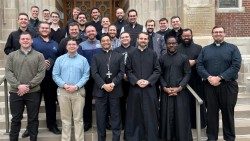 Il vescovo Earl Fernandes con alcuni seminaristi della Diocesi di Columbus nel Pontificio Collegio Josephinum