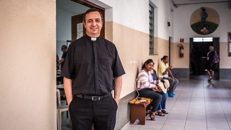 Padre Alexandre De Nardi lidera comunidades de missionários scalabrinianos que acompanham e promovem os migrantes no Brasil, Argentina, Chile, Uruguai, Bolívia, Peru e Paraguai. (Giovanni Culmone/Global Solidarity Fund)