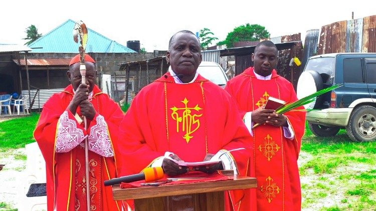 Kardinali Pengo: Uongozi ndani ya Kanisa ni Huduma