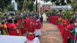 Celebração do Domingo de Ramos, início da Semana Santa, em Angola