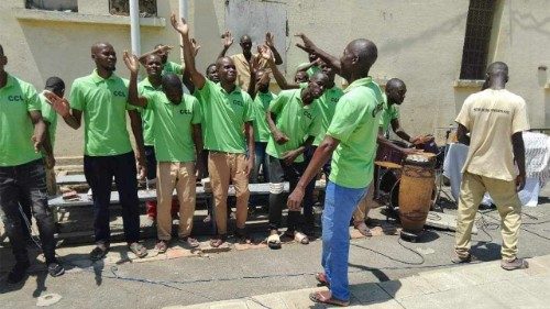 A Catholic choir in the Luanda Central Prison. 