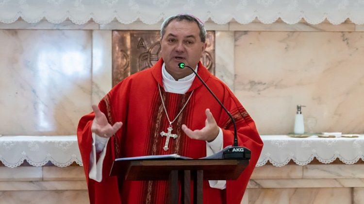 Felföldi László püspök szentbeszédet mond Virágvasárnap