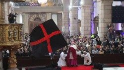 El Arzobispo de Quito en la celebración de la “Reseña de la Santa Cruz”