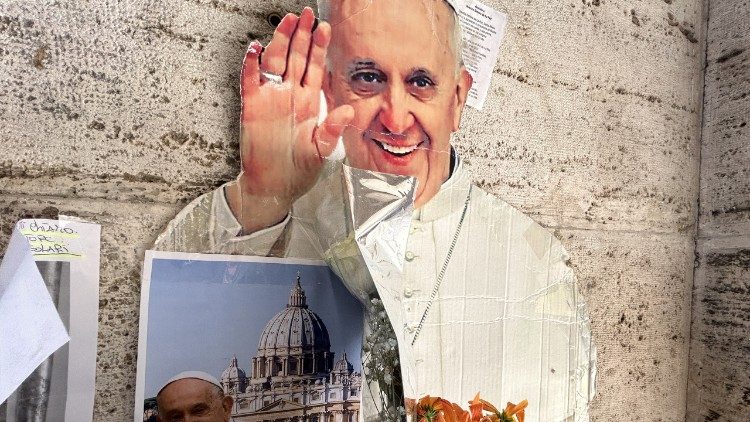 2025.04.26 Testimonianze fedeli funerali Papa