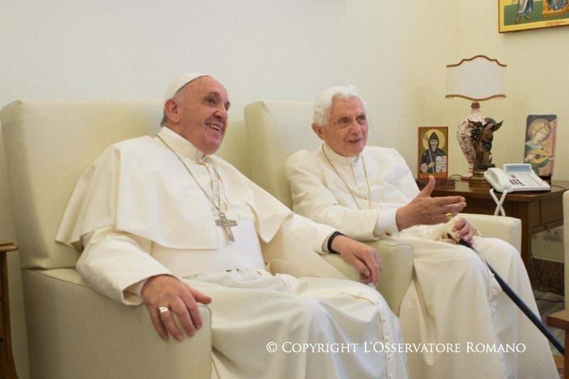 30-06-2015 Visita Papa Benedetto Monastero Mater Ecclesiae