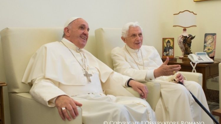 Papa Francesco incontra Benedetto XVI nel Monastero Mater Ecclesiae (Foto di archivio)