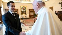 教宗与厄瓜多尔总统诺沃亚