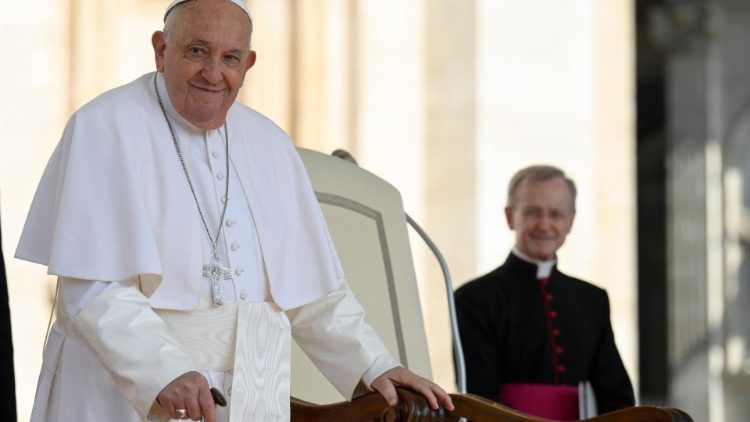 Le Pape François lors de l'audience générale ce mercredi 15 mai. 