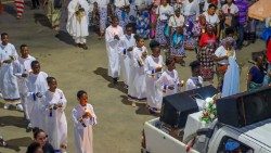 Procession avec Notre-Dame  de Fatima le 13 mai 2024 à Beira au Mozambique. 